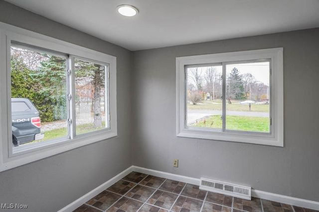 16 Dangel Avenue, Akron, OH 44312