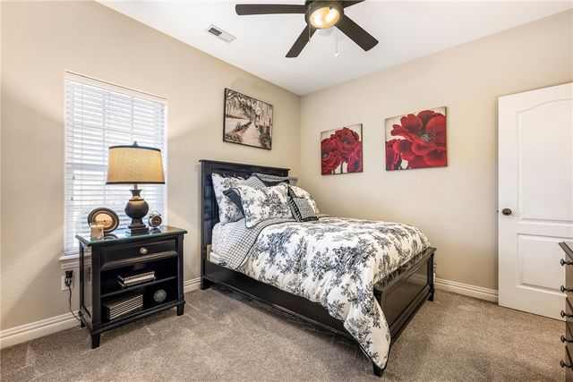 4007 W Lyndale Drive, Rogers, AR 72758