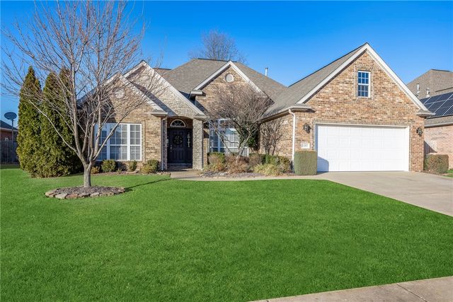 4007 W Lyndale Drive, Rogers, AR 72758