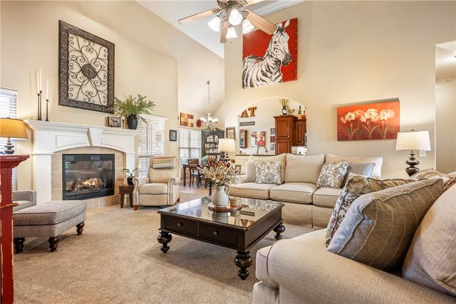 4007 W Lyndale Drive, Rogers, AR 72758