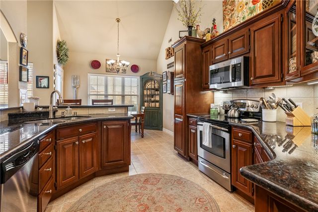 4007 W Lyndale Drive, Rogers, AR 72758