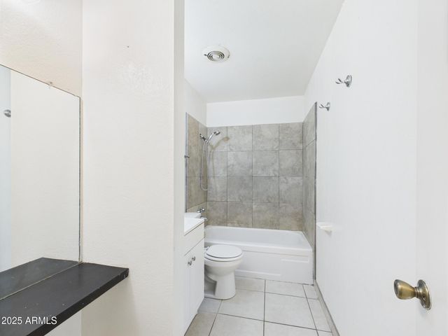 3027 N 37th Street Apt 5, Phoenix, AZ 85018