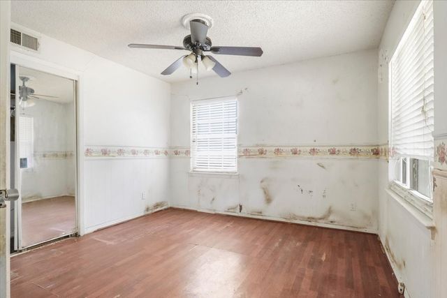 3749 Nabholtz Lane, Mesquite, TX 75150