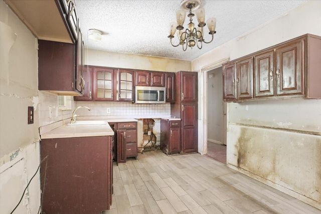 3749 Nabholtz Lane, Mesquite, TX 75150