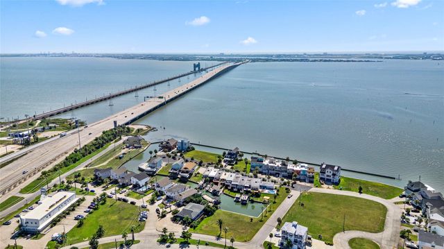 Lot 54-58 Tiki Drive, Tiki Island, TX 77554