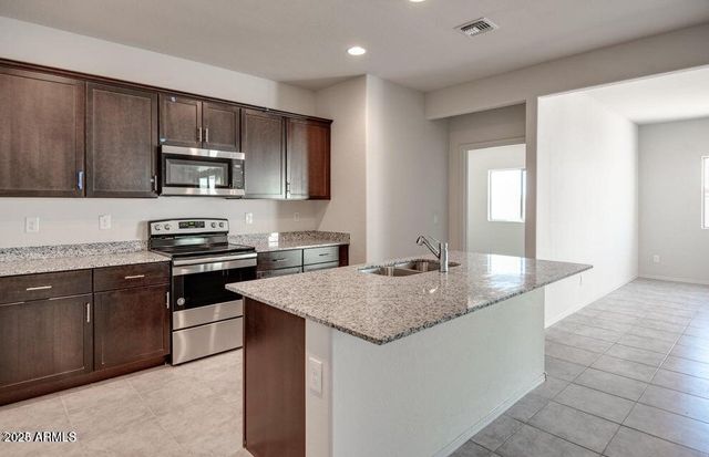 18354 N BUCKHORN Trail, Maricopa, AZ 85138