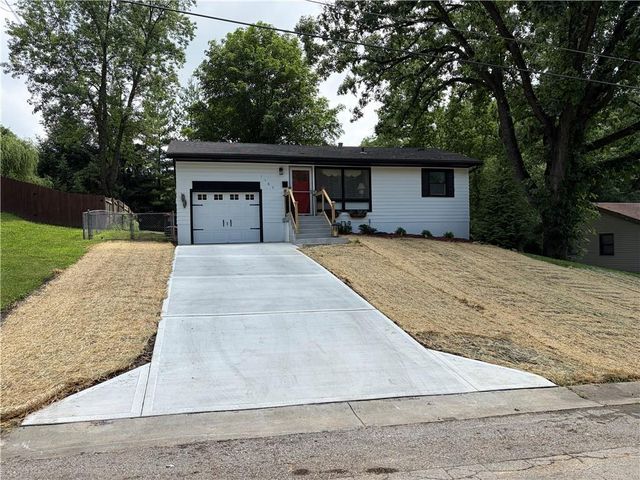 1107 Cordell Street, Excelsior Springs, MO 64024