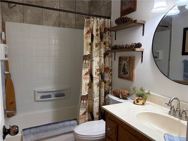 1107 Cordell Street, Excelsior Springs, MO 64024