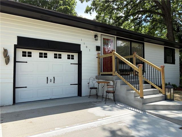 1107 Cordell Street, Excelsior Springs, MO 64024