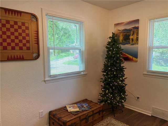 1107 Cordell Street, Excelsior Springs, MO 64024