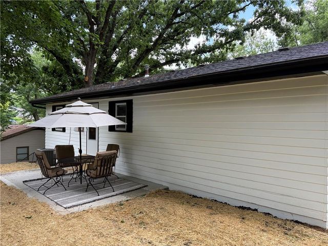 1107 Cordell Street, Excelsior Springs, MO 64024