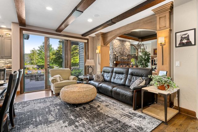 1126 NW Morgan Lane, Grants Pass, OR 97526