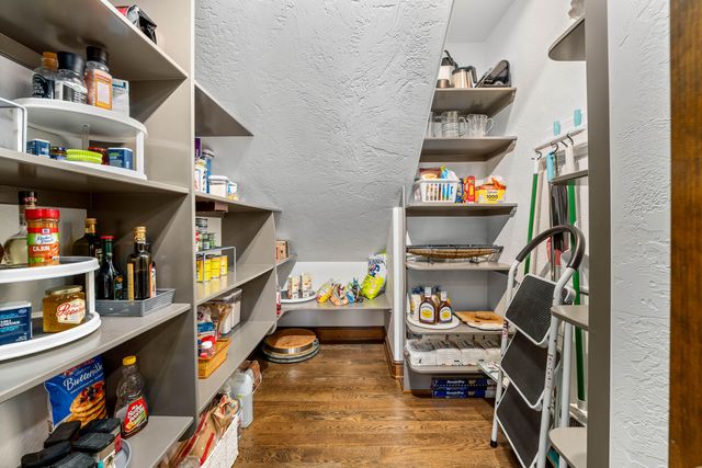 1126 NW Morgan Lane, Grants Pass, OR 97526