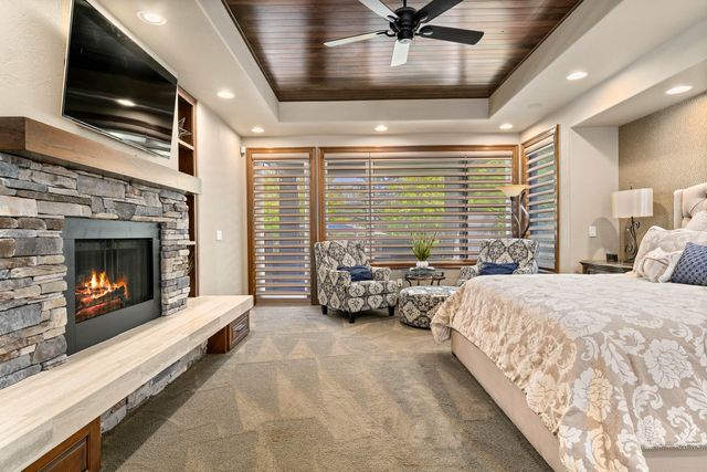 1126 NW Morgan Lane, Grants Pass, OR 97526