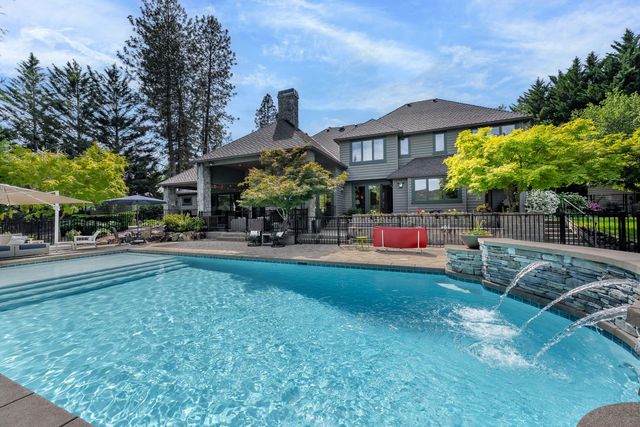 1126 NW Morgan Lane, Grants Pass, OR 97526