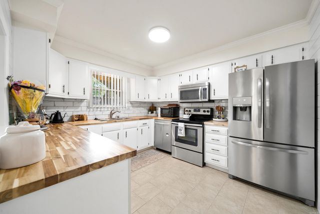 160 Cooper St Apt 11B, Hot Springs, AR 71913