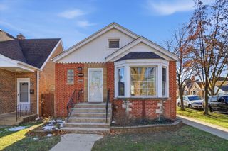 6659 W Foster Avenue, Chicago, IL 60656