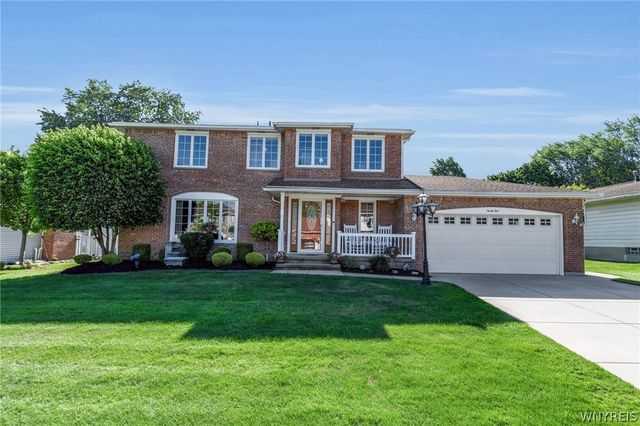31 Carmelite Drive, West Seneca, NY 14224