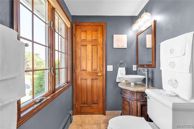 31 Carmelite Drive, West Seneca, NY 14224