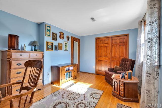 31 Carmelite Drive, West Seneca, NY 14224