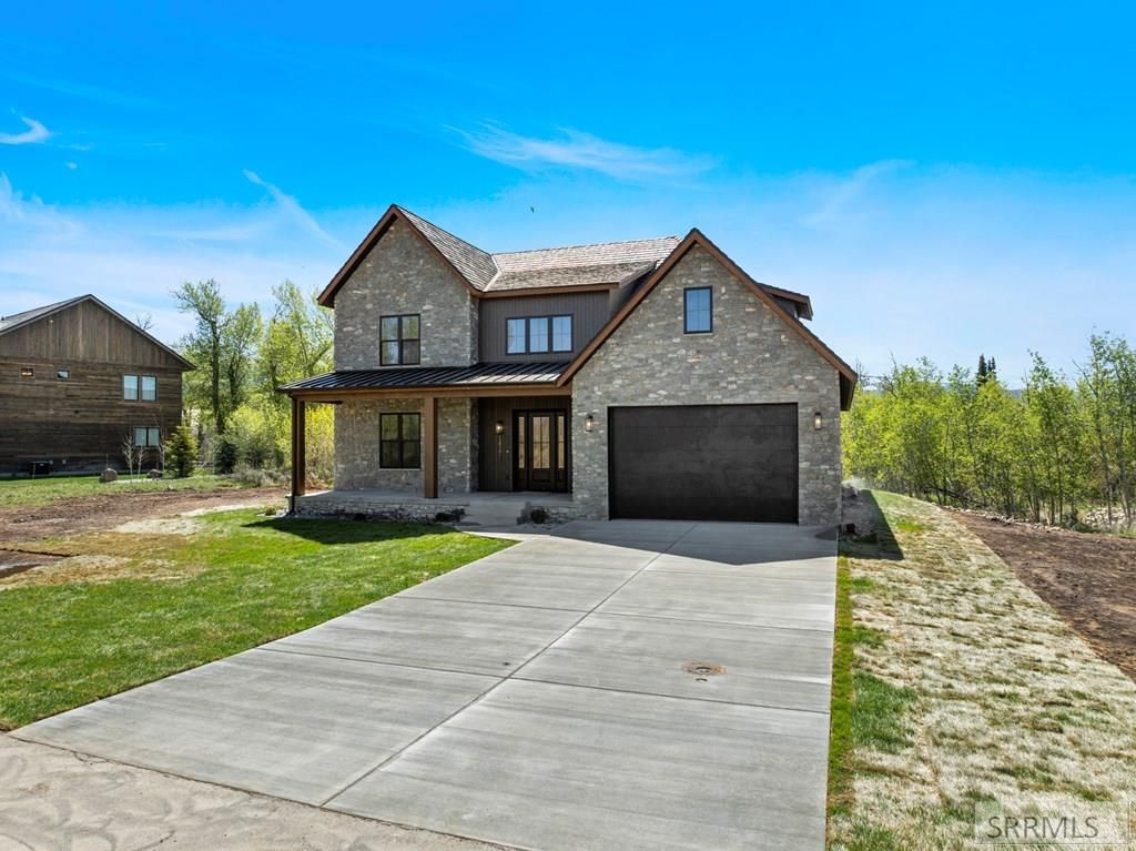 Image 4 of property listing at 1817 Telemark Trail, Driggs, ID 83422