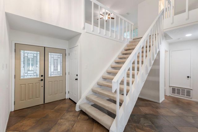 10 Glorybower Court, The Woodlands, TX 77380