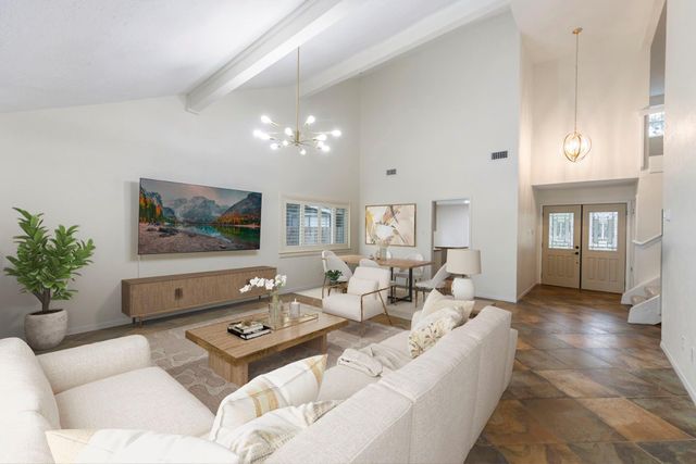 10 Glorybower Court, The Woodlands, TX 77380