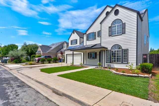 1887 Polson Avenue, Clovis, CA 93611