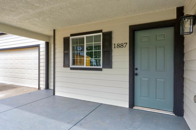 1887 Polson Avenue, Clovis, CA 93611