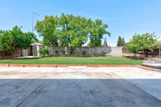 1887 Polson Avenue, Clovis, CA 93611
