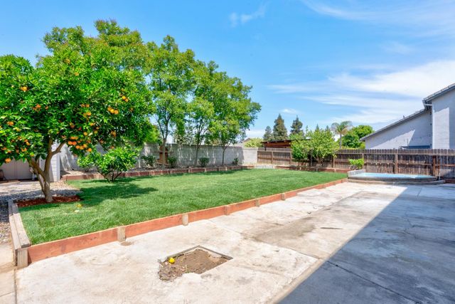 1887 Polson Avenue, Clovis, CA 93611