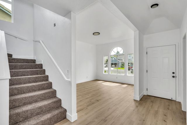 1887 Polson Avenue, Clovis, CA 93611