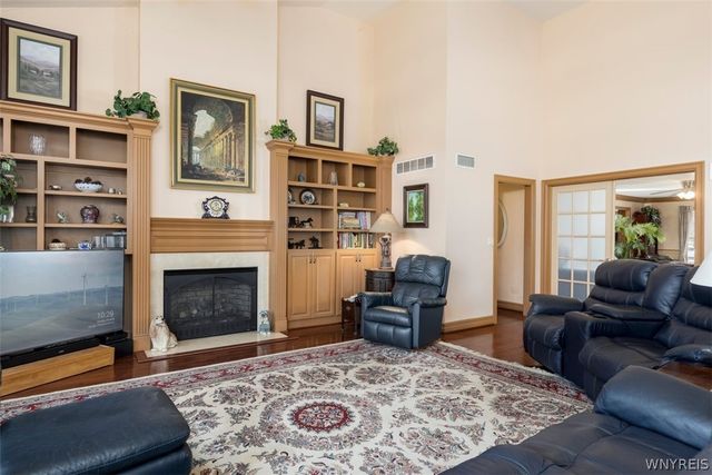 860 Union Road, West Seneca, NY 14224