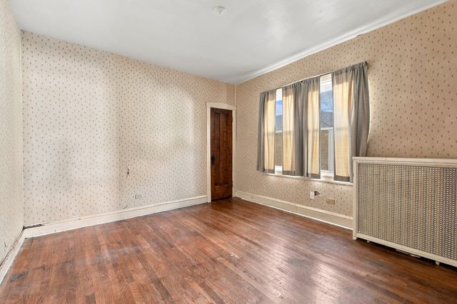 2839 N LUNA Avenue, Chicago, IL 60641