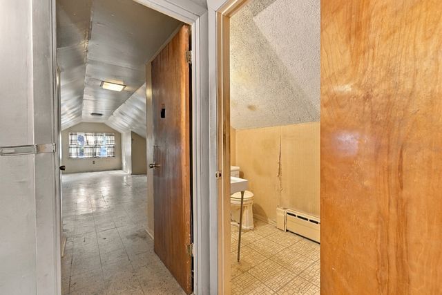 2839 N LUNA Avenue, Chicago, IL 60641