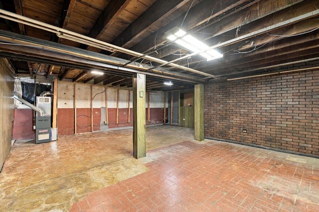 2839 N LUNA Avenue, Chicago, IL 60641