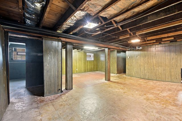 2839 N LUNA Avenue, Chicago, IL 60641