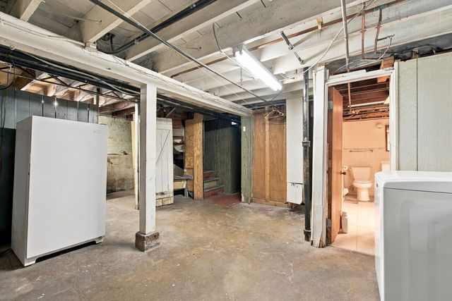 2839 N LUNA Avenue, Chicago, IL 60641