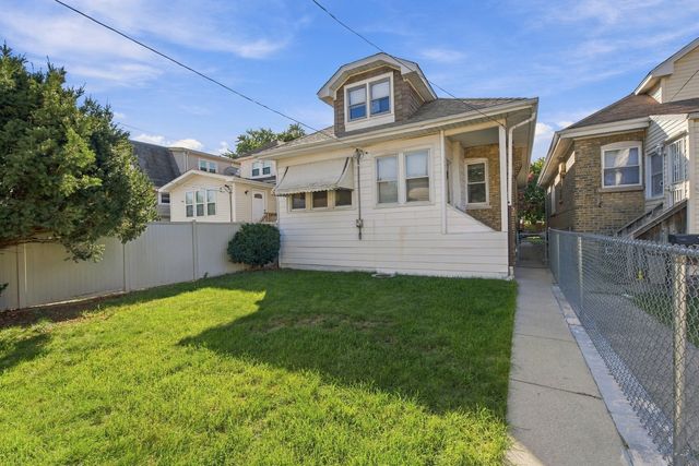 2839 N LUNA Avenue, Chicago, IL 60641