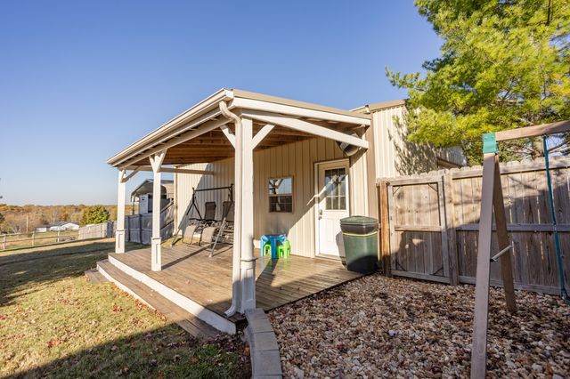 827 Quarry Road, Sparta, MO 65753