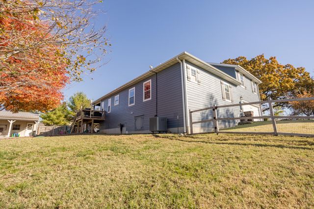 827 Quarry Road, Sparta, MO 65753