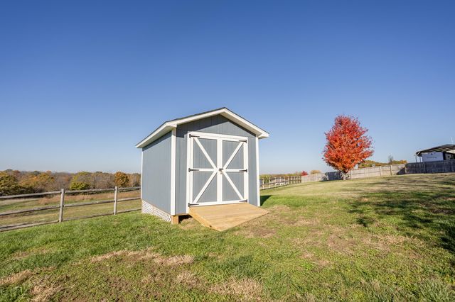 827 Quarry Road, Sparta, MO 65753