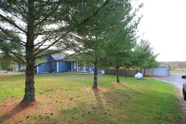 827 Quarry Road, Sparta, MO 65753