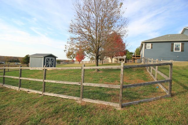 827 Quarry Road, Sparta, MO 65753