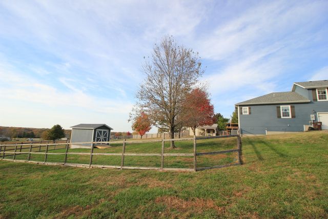 827 Quarry Road, Sparta, MO 65753