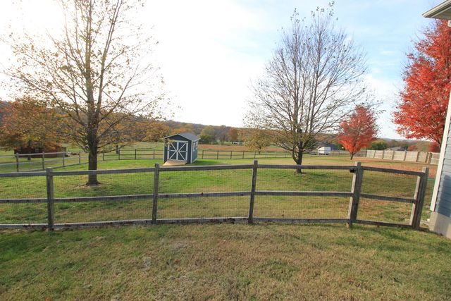 827 Quarry Road, Sparta, MO 65753