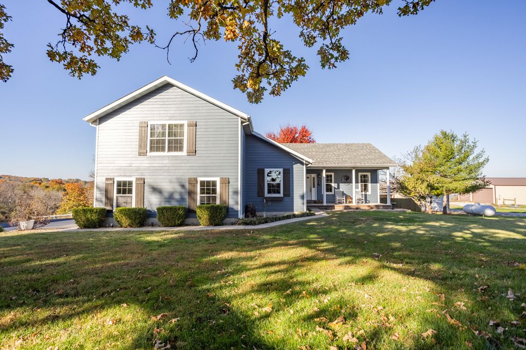 827 Quarry Road, Sparta, MO 65753