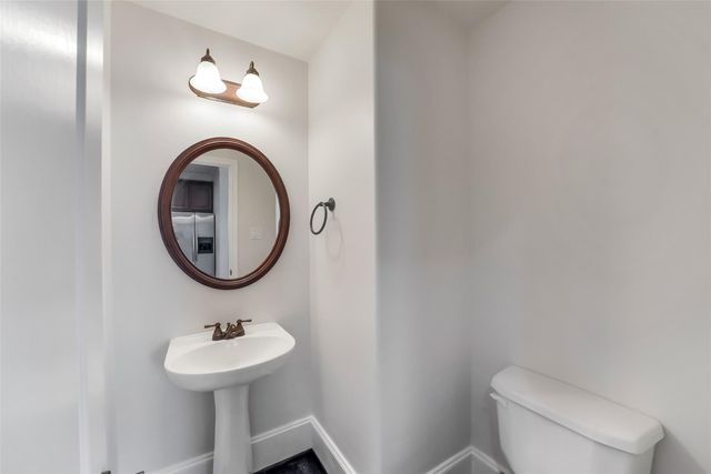 1335 Studer Street, Houston, TX 77007