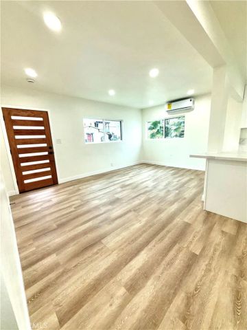 1008 Long, Inglewood, CA 90302