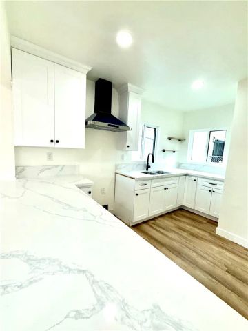 1008 Long, Inglewood, CA 90302